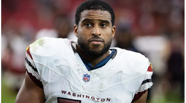 Kay Adams drängt Bobby Wagner Fanboy Brian Schottenheimer, ihn bei Cowboys zu unterzeichnen