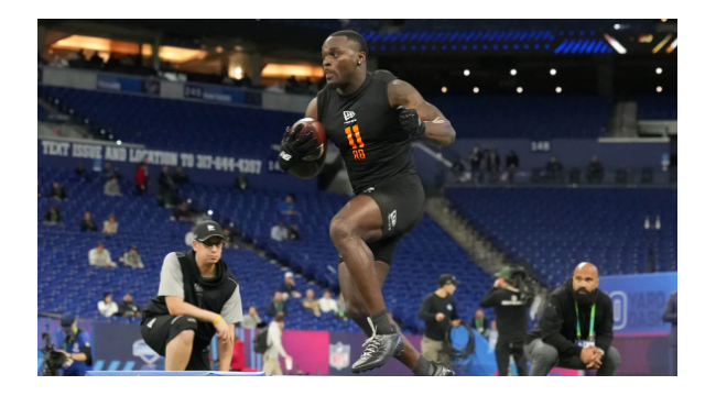 Jeremiyah Love zieht unverschmeichelnden Bijan Robinson Vergleich von NFL Insider