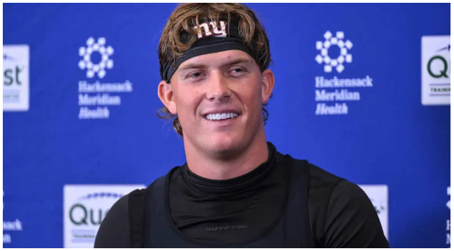 Giants' Jaxson Dart wird von Teamkollegen mit lustigem Geburtstagsgeschenk getrollt