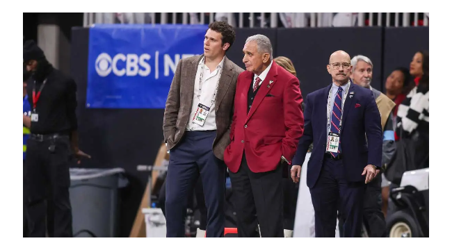 Falcons Besitzer Arthur Blank fällt hilarische Antwort auf 2038 WM Pläne