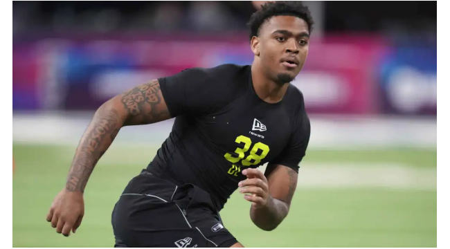 Panthers' 7-Runde 2026 NFL Draft nach PFF Mock Draft Simulator nach NFL Free Agency