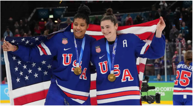 GoFundMe-Spende der Kelce Brüder schafft magischen olympischen Moment für Team USA