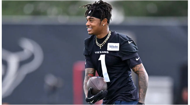 Texans' Tank Dell teilt ehrliche Ausblicke auf das Trainingslager nach dem fehlenden 2025