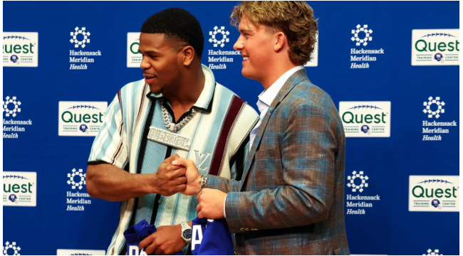 Giants' Abdul Carter ruft Jaxson Dart vor, Donald Trump mit 'KI'-Zulassung einzuführen