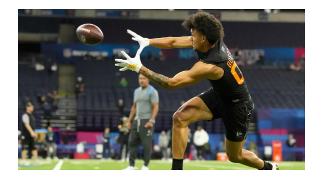 Browns passieren Carnell Tate, greifen Empfänger in der späten 1. Runde im ESPN-Mock-Draft