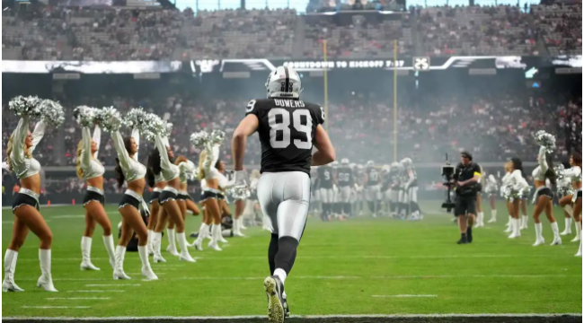 7 Spieler Raiders müssen während der NFL Offseason in der Freiagentur laufen lassen