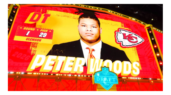 Welche Trikotnummern wird Mansoor Delane, Peter Woods tragen?