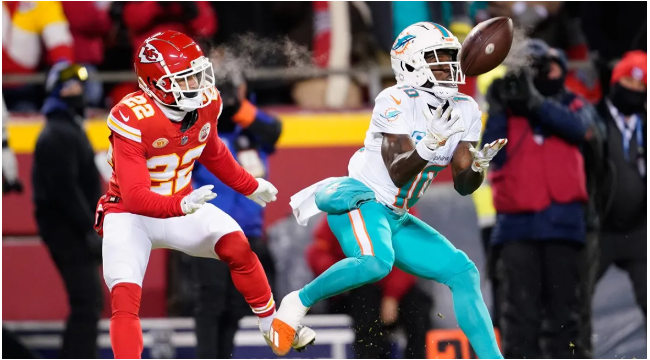 Was Chiefs' Andy Reid über die Möglichkeit von Tyreek Hill Wiedervereinigung sagte