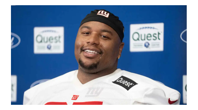 O-lineman feuert zurück auf Dexter Lawrence-Vorschlag des Bengals-Stars mit 'Stone Cold' WWE-Meme