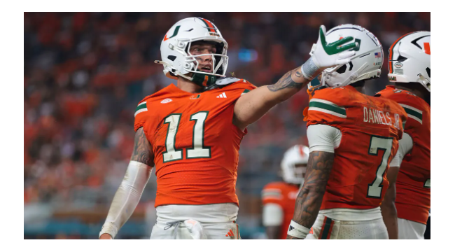 Carson Beck erhält 1. Runde Hype von Personal Director