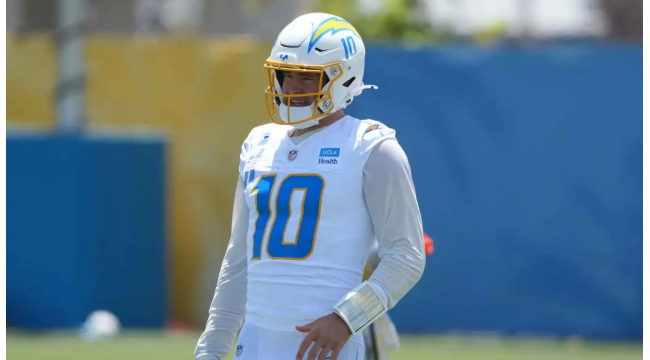 Es ist Zeit, den Chargers' Justin Herbert MVP-Zug nach einem massiven Mike McDaniel-Wechsel zu feuern