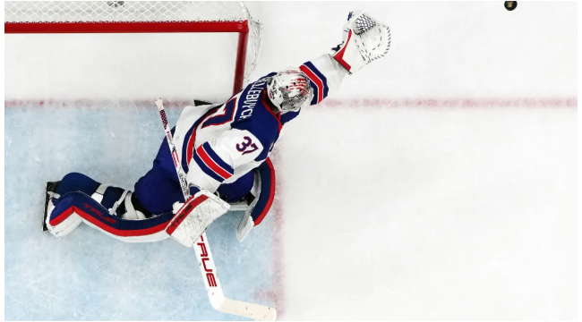 Connor Hellebuyck zieht Jim Craig Vergleich nach Wunder-Olympiaspiel gegen Kanada