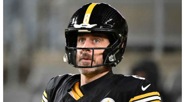 Steelers Besitzer Art Rooney II gibt Aaron Rodgers harte Frist für 2026 Entscheidung