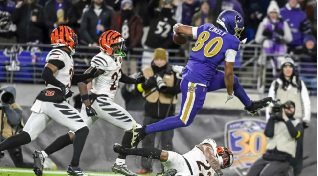 Isaiah Wahrscheinlich Zeichnung TE1 Buzz vor freier Agentur